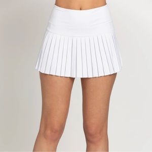 Gold hinge off-white pleated tennis skirt